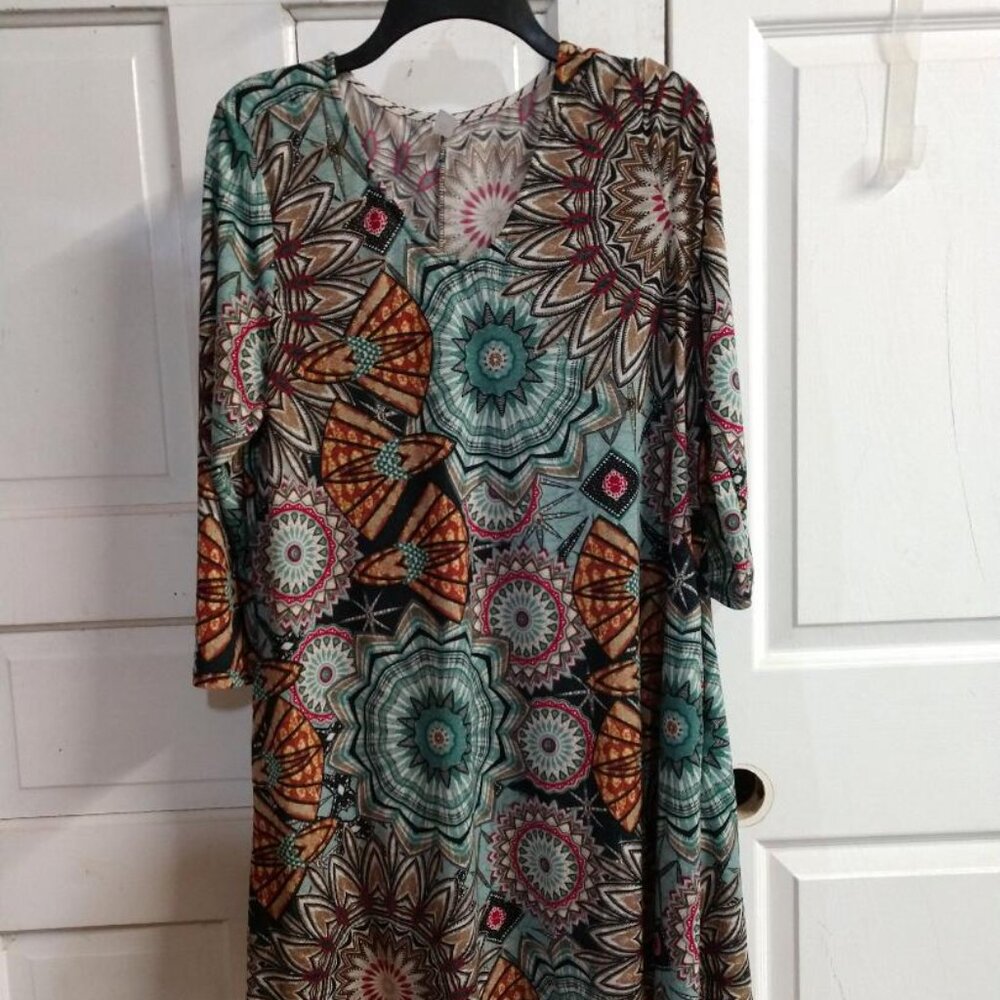 Paisley Grace Large Geometric Tunic 3/4 sleeve